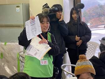 �l, ����, ���O, �O���[�v ���܂܂�Ă���摜

�����I�ɐ������ꂽ����