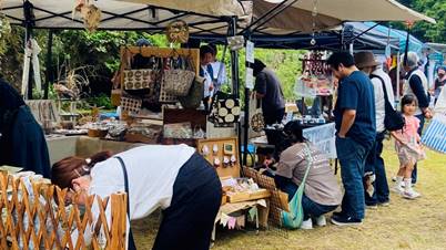 �l, ���O, ��, ���O ���܂܂�Ă���摜

�����I�ɐ������ꂽ����