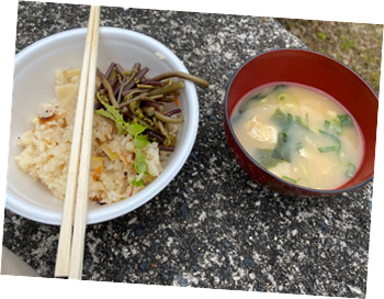 �{�E���ɓ����Ă���X�[�v

�����I�ɐ������ꂽ����