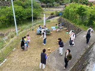 ���O, ��, ���O, �q�� ���܂܂�Ă���摜

�����I�ɐ������ꂽ����