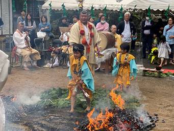 �l, ���O, �O���[�v, �j ���܂܂�Ă���摜

�����I�ɐ������ꂽ����