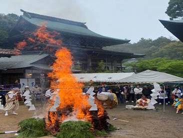 �e�[�u��, ����, �J���t��, �� ���܂܂�Ă���摜

�����I�ɐ������ꂽ����