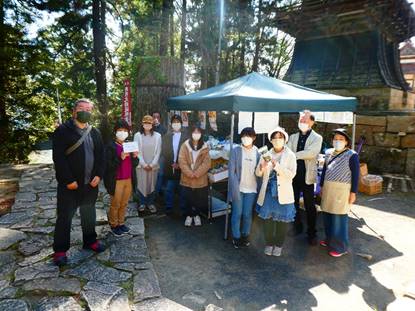 ���O, �l, ���O, �O���[�v ���܂܂�Ă���摜

�����I�ɐ������ꂽ����