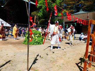 ���O, ���O, �O���[�v, �E�H�[�L���O ���܂܂�Ă���摜

�����I�ɐ������ꂽ����