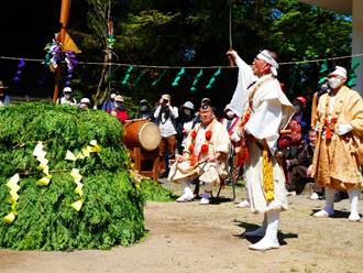 ���O, �l, �X�|�[�c, �_���T�[ ���܂܂�Ă���摜

�����I�ɐ������ꂽ����