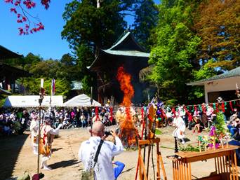 ���O, �l, ���O, �O���[�v ���܂܂�Ă���摜

�����I�ɐ������ꂽ����