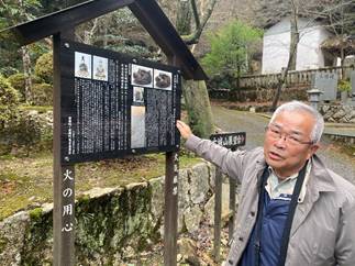 ���O, ��, �l, �j ���܂܂�Ă���摜

�����I�ɐ������ꂽ����