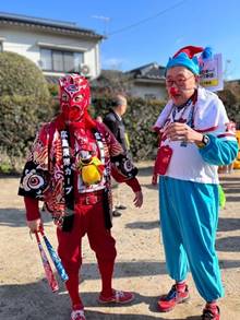 ���̏�ɗ����Ă��鏗������

�Ⴂ���x�Ŏ����I�ɐ������ꂽ����