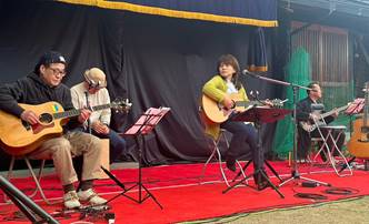 �l, �j, �q��, ���� ���܂܂�Ă���摜

�����I�ɐ������ꂽ����