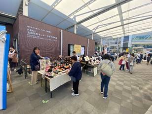 ����, ���O, �l, ���� ���܂܂�Ă���摜

�����I�ɐ������ꂽ����