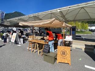 ���O, ����, ���H, ���O ���܂܂�Ă���摜

�����I�ɐ������ꂽ����