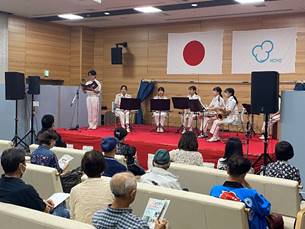 �l, ����, �e�[�u��, �O���[�v ���܂܂�Ă���摜

�����I�ɐ������ꂽ����