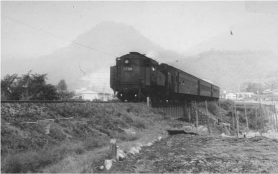 �S���𑖂��Ă����Ԃ̔����ʐ^

�����I�ɐ������ꂽ����