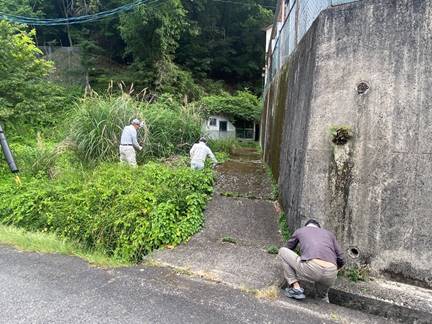 ���O, ��, ���H, �� ���܂܂�Ă���摜

�����I�ɐ������ꂽ����