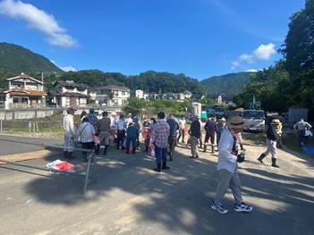 ���O, ���H, �R, ���O ���܂܂�Ă���摜

�����I�ɐ������ꂽ����