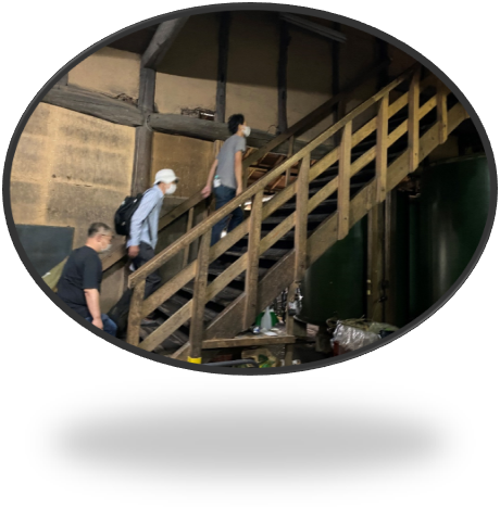 ����, �l, �j, ���� ���܂܂�Ă���摜

�����I�ɐ������ꂽ����