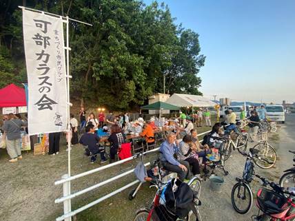 ���]�Ԃɏ���Ă���l����

�����I�ɐ������ꂽ����