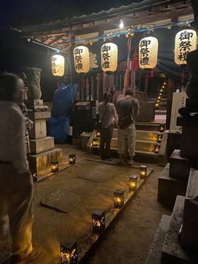 ����, �j ���܂܂�Ă���摜

�����I�ɐ������ꂽ����