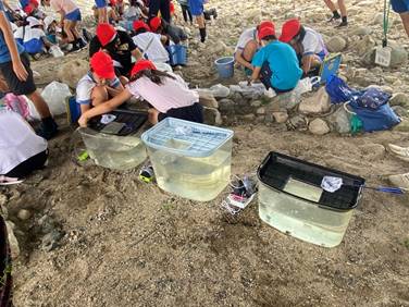 ���O, �l, ���O, ���l ���܂܂�Ă���摜

�����I�ɐ������ꂽ����