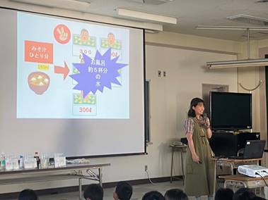 ����, �V��, ����, �j ���܂܂�Ă���摜

�����I�ɐ������ꂽ����