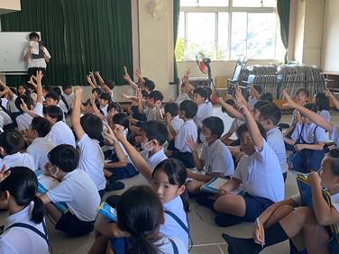 �Q�O�̑O�ɗ����Ă���

�����x�̐��x�Ŏ����I�ɐ������ꂽ����