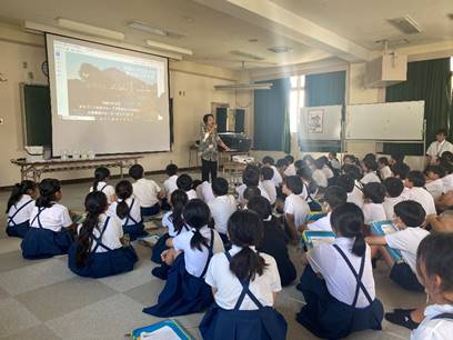 ��c���ɏW�܂�l�X

�����x�̐��x�Ŏ����I�ɐ������ꂽ����