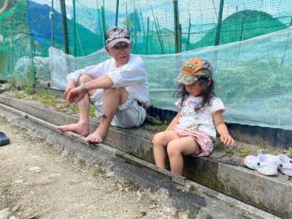 ���O, �l, ����, �t�F���X ���܂܂�Ă���摜

�����I�ɐ������ꂽ����