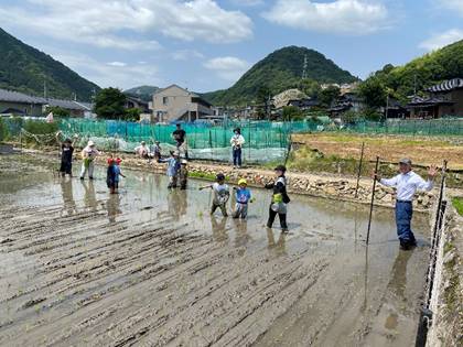 ���l������l�X

�Ⴂ���x�Ŏ����I�ɐ������ꂽ����