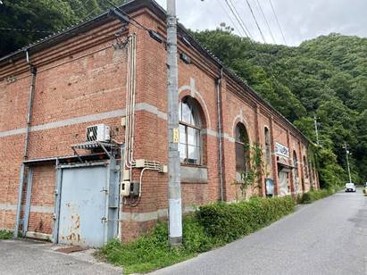 �����K�̕ǂ̉�

�����I�ɐ������ꂽ����